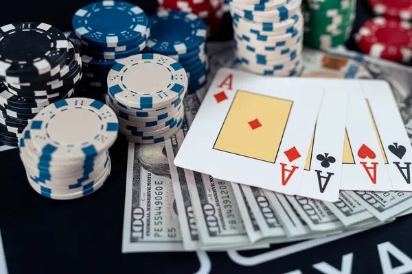 Caribbean Stud Poker table layout at legi toto